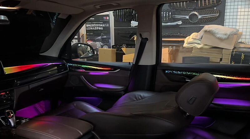 BMW X5 14 18 Piano Black Galaxy Model Trimli Hop Kapaklı İç Ambiyans Aydınlatması  - 4